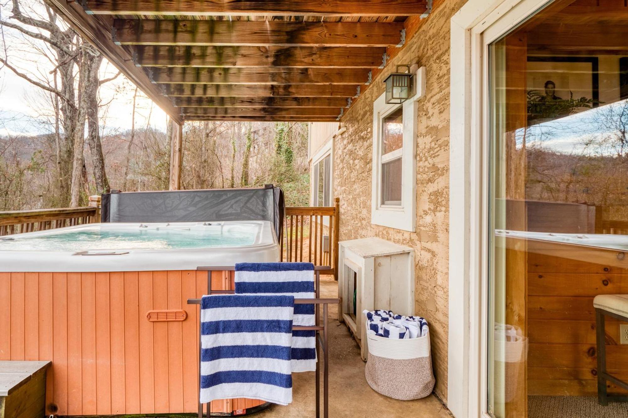 Chestnut By Avantstay Mountain Cabin W Treetop Views Hot Tub Game Room Gatlinburg Buitenkant foto